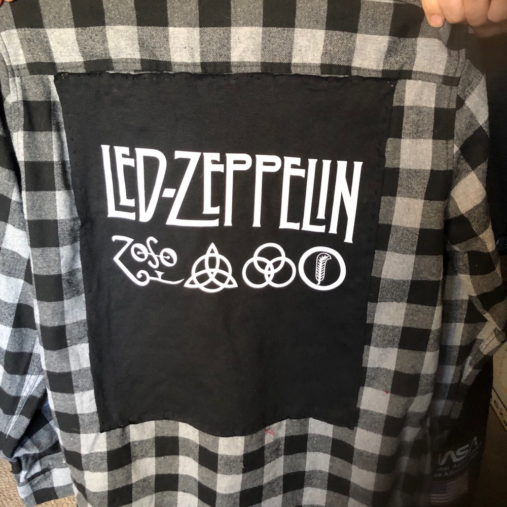 Led Zeppelin - image 1